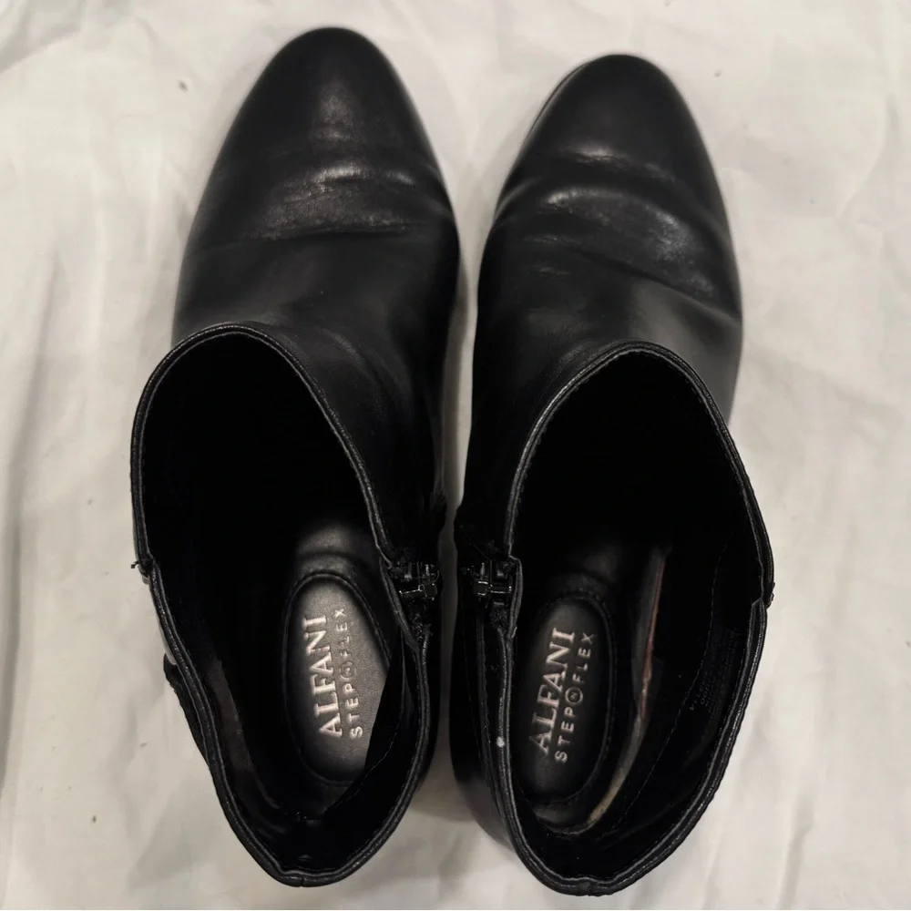 Alfani black ankle boots with side zip. - Picture 7 of 7